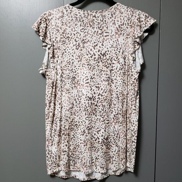 Maurices Leopard Short Flutter Sleeve Top - Picture 3 of 8